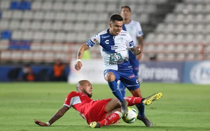 Pachuca se fue al descanso con ventaja, pero apenas había iniciado el complemento cuando un error en la salida de Toluca fue aprovechado por los de casa, que pusieron el 3-1 con la anotación de Cardona, tras una jugada personal y disparo de derecha dentro del área. (EFE)