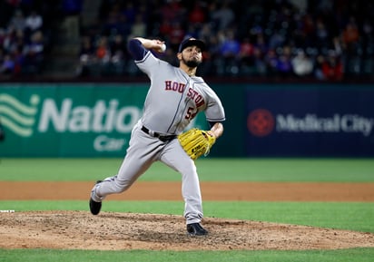 Roberto Osuna retiró en orden la novena entrada.