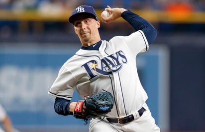 Blake Snell no permitió carreras, dio una base por bolas y ponchó a 13 en la victoria de Rays 4-0 sobre los Rockies de Colorado.