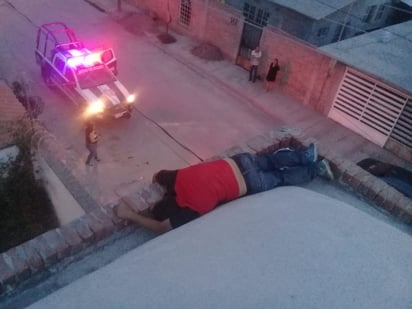 Muere joven al recibir descarga eléctrica, instalaba una antena de televisión de paga en un domicilio de Lerdo.