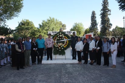 Participaron la escuela secundaria técnica Rafael Guerrero Romo, la secundaria General Francisco L. Urquizo, secundaria del Centro Educativo México y alumnos de la escuela primaria Adolfo López Mateos. (EL SIGLO DE TORREÓN)