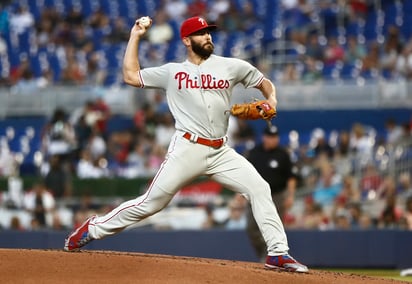 Jake Arrieta permitió una carrera limpia en siete entradas de trabajo ante los Marlines de Miami.