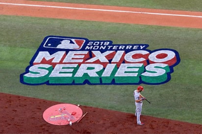 Antes de ayer, Reds de Cincinnati y Cardinals de San Luis no habían disputado ningún encuentro en nuestro país. (Especial)