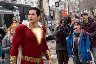 En cines. La cinta del superhéroe Shazam encabezó las taquillas en Estados Unidos por segundo fin de semana consecutivo. (AP)