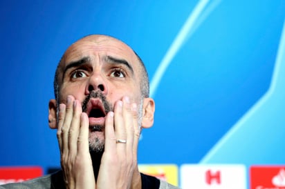 El técnico de Manchester City Pep Guardiola es visto en una conferencia de prensa en la City Football Academy en Manchester, Inglaterra.