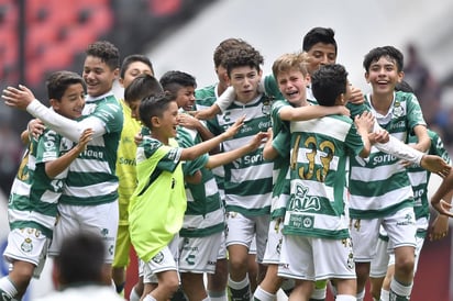 El equipo albiverde rubricó un excelente torneo, en el que se fueron invictos durante la fase de grupos y marcaron 17 goles en 17 partidos. (ESPECIAL)