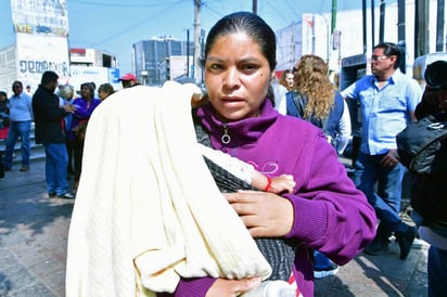 La pequeña Nancy ya se encuentra con su madre. (EL UNIVERSAL)