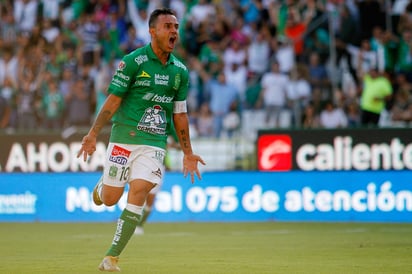 Luis Montes festeja su gol ante Atlas. (Jam Media)