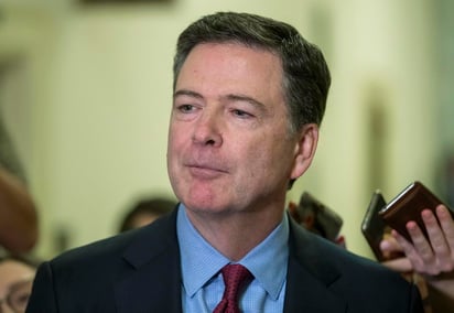 Comey se enteró de que había sido destituido al verlo en las noticias en Los Ángeles, a donde había ido para dar un discurso ante empleados del FBI. (ARCHIVO)