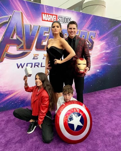 Al preguntarle en la pasada premier de los Ángeles quién era su superhéroe favorito de Marvel, la intérprete de 'Bandido' respondió que era 'La Mujer Maravilla'. (ESPECIAL)