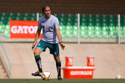 Al técnico de Santos, Guillermo Almada, no le importa el historial de los Guerreros en el Azteca contra las Águilas, y espera dominar el partido para lograr los tres puntos.