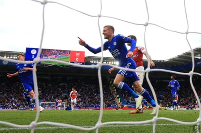 El atacante internacional marcó el segundo en el minuto 86 y redondeó el triunfo del conjunto de Brendan Rodgers en el tiempo añadido. (Especial)