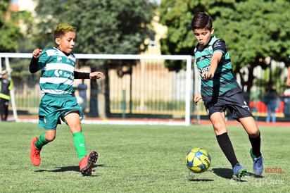 Les toca el turno a los hijos de los exjugadores santistas. (Jesús Galindo)