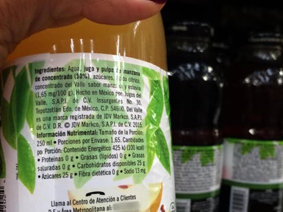 La comprensión del actual etiquetado se dificulta por los escasos conocimientos de nutrición y habilidades matemáticas de la población, ya que, por ejemplo, 97.6 por ciento de la población desconoce cuántas calorías debe consumir un niño de entre 10 y 12 años. (ARCHIVO)