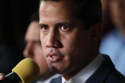 Maduro y sus aliados 'quieren lanzarse una de Fujimori', dijo Guaidó en una rueda de prensa. (EFE)