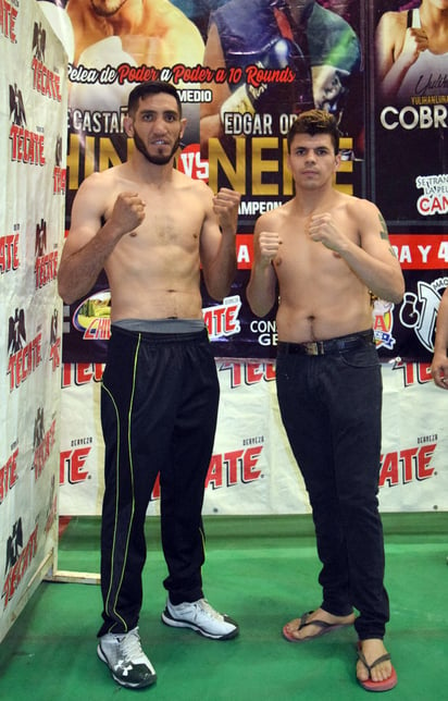 Ayer se realizó la ceremonia de pesaje con los protagonistas de esta velada de box profesional. (EL SIGLO DE TORREÓN/JESÚS GALINDO)