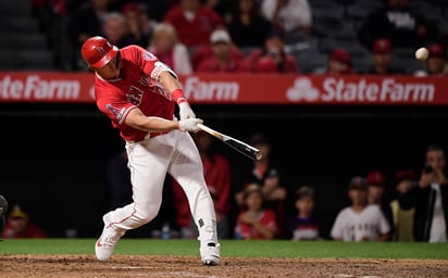 Mike Trout, el pelotero que más gana en las Grandes Ligas, estará presente en los duelos que se jugarán en Monterrey. (AP)