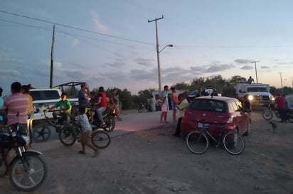 Habitantes del ejido Atalaya no quieren que se construya una antena a unos metros de la primaria. (EL SIGLO DE TORREÓN)