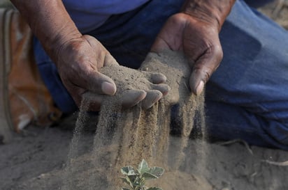 Tras el rescate de los cuerpos se trabaja en la aplicación del Protocolo de Tratamiento e Identificación Forense a fin de determinar su identidad, el tiempo de fallecimiento y la causa de muerte, explicó la dependencia en un comunicado. (ARCHIVO) 