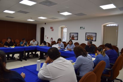 En rueda de prensa, personal del Centro Comunitario Peñoles dieron a conocer las actividades que realizarán. (EL SIGLO DE TORREÓN)