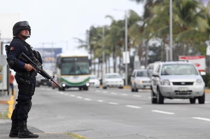 Autoridades veracruzanas iniciaron una investigación por la presunta existencia de fosas clandestinas al interior del Centro de Readaptación Social (Cereso) Ostión Duport del puerto de Coatzacoalcos. (ARCHIVO)