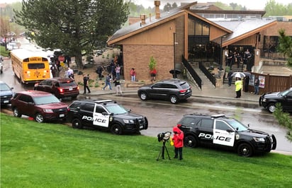 Los hechos ocurrieron en la escuela STEM, en el área conocida como Highlands Ranch. (AP) 

