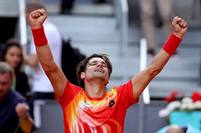 Luego de un intenso partido, David Ferrer se impuso 6-4, 4-6, 6-4 a Roberto Bautista, y se medirá en la siguiente ronda a Alexander Zverev. (EFE)