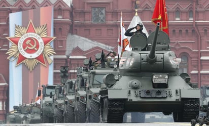 El impresionante desfile militar de este año fue espectacular, puesto que ha sido el más grande jamás realizado. (EFE)