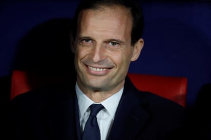 Allegri, de 51 años, ha ganado cinco títulos consecutivos de la Serie A, cuatro Copas de Italia y dos Super Copas italianas en cinco temporadas con Juventus. (ARCHIVO)