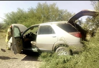 La camioneta fue enviada a las instalaciones del corralón municipal en tanto se deslinda la responsabilidad. (EL SIGLO DE TORREÓN)

