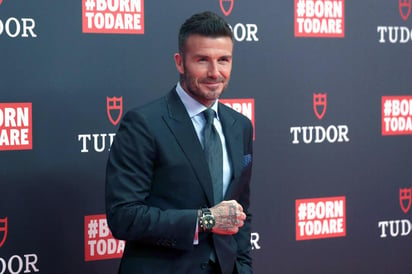 Por ver el celular mientras conducía, David Beckham se quedará sin licencia por seis meses. (ARCHIVO)