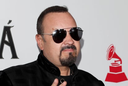 A pesar de la explicación de Pepe Aguilar, algunos usuarios consideran que sí es maltrato animal además de ser algo de 'mal gusto'. (ARCHIVO)