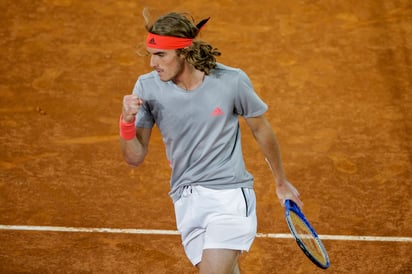 El griego Stefanos Tsitsipas dio la gran sorpresa y derrotó ayer 6-4, 2-6, 6-3 al local Rafael Nadal, para avanzar a la final del Abierto de Madrid.