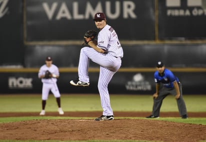 Saúl Castellanos saltará a la lomita de los disparos tratando de frenar la poderosa ofensiva de los Diablos Rojos del México. (Fotos de Jesús Galindo)