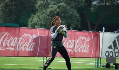 Santiago Cisneros conquistó el título del Torneo Apertura 2018 de la Liga MX Femenil con el equipo del América, bajo el mando del técnico Leonardo Cuellar. (ESPECIAL)