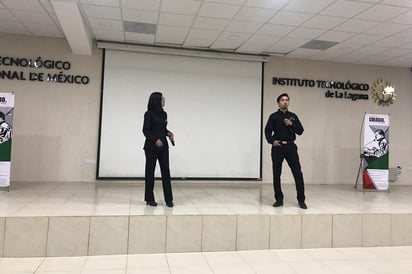 Especialistas en temas de redes sociales llevaron a cabo una charla en el Instituto Tecnológico de la Laguna durante el viernes.