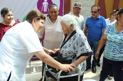 El director del DIF Municipal, Iván Hernández Marcial, dijo que el esfuerzo del Gobierno municipal y sobre todo de la asociación civil organizada, empieza a generar frutos, al ser ésta una entrega histórica. (EL SIGLO DE TORREÓN)