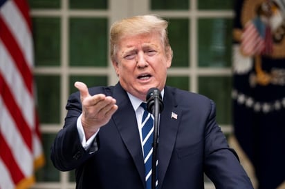 Molesto, Trump señaló que antes del encuentro vio las declaraciones de Pelosi acusándolo de encubrimiento. (EFE)