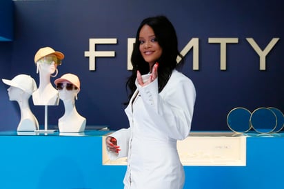 Fenty ha sido proclamada por algunos críticos como la primera gran casa de moda en la era de Instagram. (AP)
