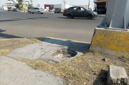 Piden a las autoridades atender el llamado, pues el pozo es profundo y temen que pudiera causar algún accidente. (EL SIGLO DE TORREÓN)