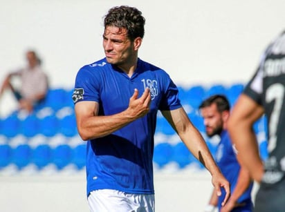 El defensor mexicano descendió con el club Feirense en la Primeira Liga de Portugal durante la temporada 2018-19.