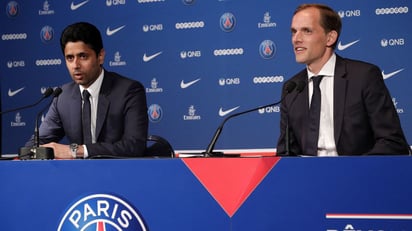 El alemán firmó su nuevo contrato junto Nasser Al-Khelaïfi, presidente del PSG. (CORTESÍA)