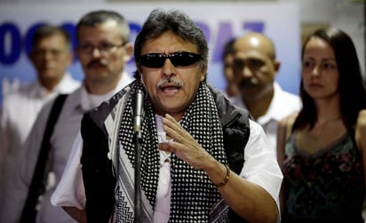 Un juez colombiano negó este lunes la libertad a Jesús Santrich, como se conoce a un excomandante de las desaparecias Fuerzas Armadas Revolucionarias de Colombia (FARC), a quien la fiscalía le imputa delitos por narcotráfico. (ARCHIVO)