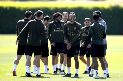 El Arsenal se enfrentará mañana al Chelsea en la final de la Liga Europa; si el equipo de Unai Emery se corona también conseguirá un boleto a la próxima Champions League. (AP)