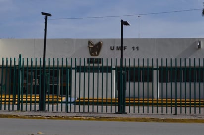 El departamento de Trabajo Social de la UMF 11 de Lerdo confirmó la ausencia del cuerpo médico. (EL SIGLO DE TORREÓN)