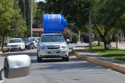 El desabasto de agua ha representado un gasto para los ciudadanos que buscan tener el vital líquido.