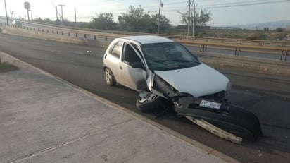 El chofer del Chevy no resultó lesionado. (EL SIGLO DE TORREÓN) 