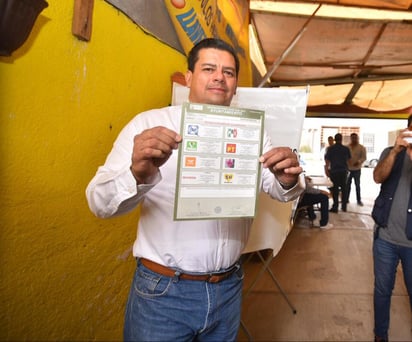 Previo a emitir su voto, indicó que únicamente tiene el reporte de la desaparición de una joven promotora que confía se encuentre bien. (EL SIGLO DE TORREÓN)
