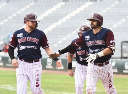 Abajo en la pizarra por 5 a 0, los Algodoneros atacaron con furioso rally de 4 carreras para meterse de lleno al juego.