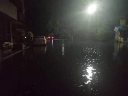 Las lluvias de anoche generaron cortes en el servicio de energía eléctrica en distintas colonias. (EL SIGLO DE TORREÓN) 